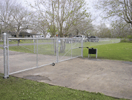 Automatic chainlink gate